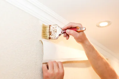 Pose de papier peint à Villasavary — revêtements muraux et toiles de verre